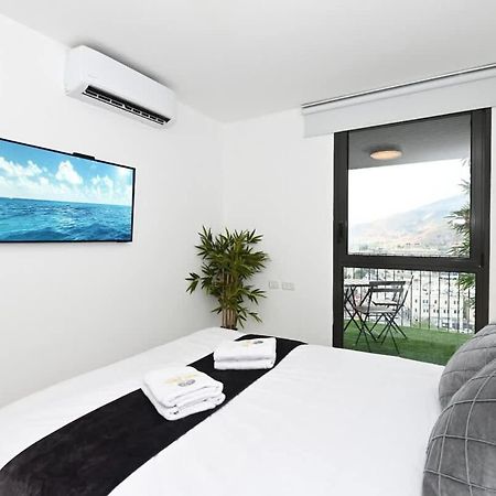 L.T.D- My View. 2 Bedroom Apartment By The Lake. طبريا المظهر الخارجي الصورة