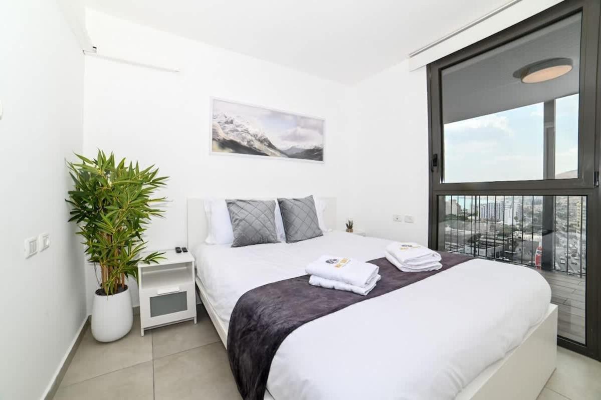 L.T.D- My View. 2 Bedroom Apartment By The Lake. طبريا المظهر الخارجي الصورة